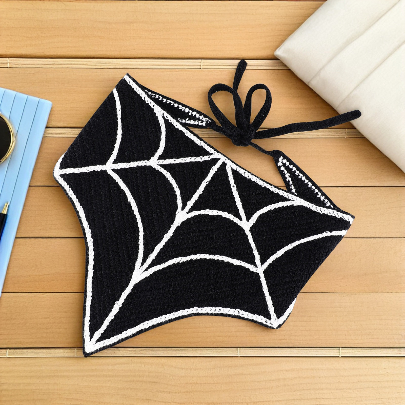 وشاح رأس مثلثي الشكل بتصميم شب - مراجعة Spider Web Halloween Decoration وسعره